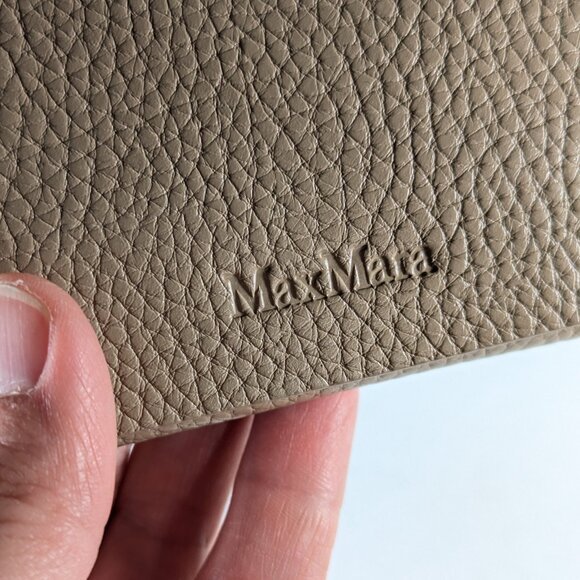 MaxMara sunglasses case, reading glasses protective sleeve in beige, phone case - Picture 3 of 8